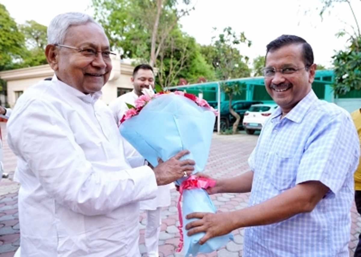 सीबीआई के समन पर नीतीश का केजरीवाल को समर्थन, कहा- लोग उनका बहुत सम्मान करते हैं